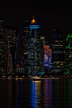  国际旅游企业看好上海市场前景；入境游客数量显著增长开启新篇章；和平饭店修缮工程注重文化传承。 文化旅游