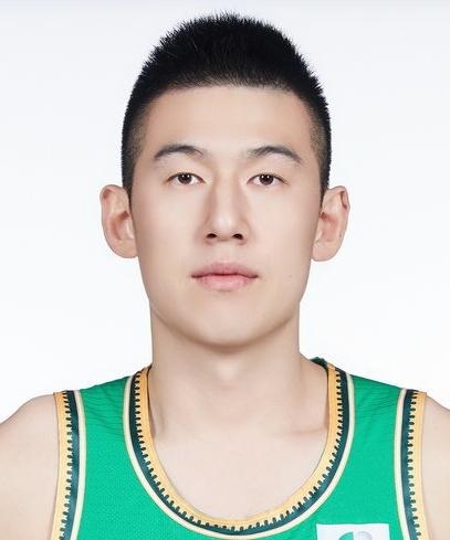  灯光熄灭后的更衣室：付豪道出辽宁男篮的低谷真相 体育新闻