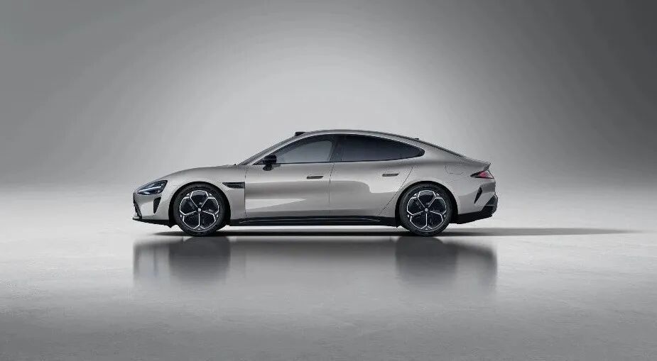  能源危机下的理性抉择：纯电汽车的长期运营成本逻辑与技术验证 汽车科技