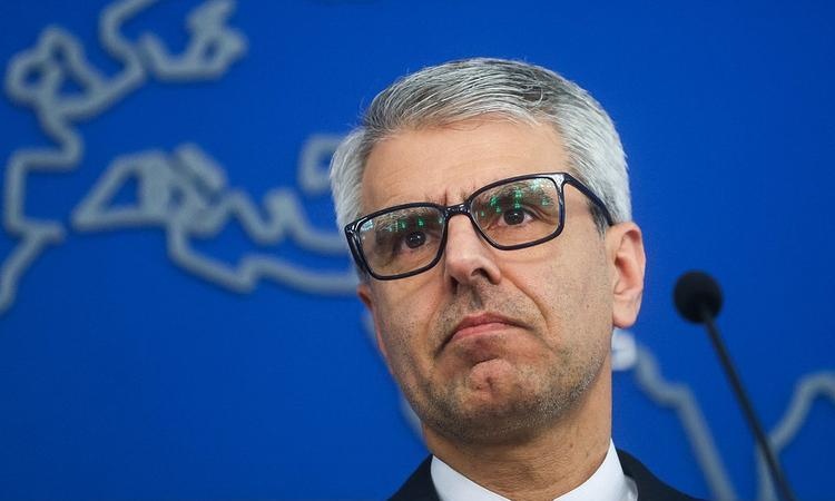  霍尔木兹博弈：透视停火协议背后的三层利益密码 新闻