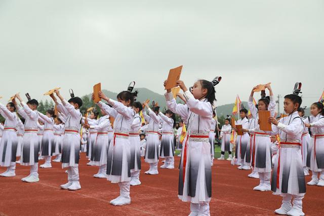  从入场仪式到精神图谱：宁阳学校运动会开幕式的教育价值深度解构 教育招生