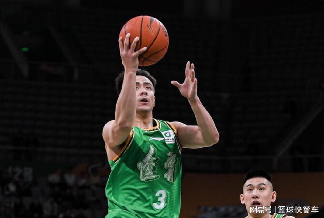  技术视角下的CBA版图重构：辽篮强势回归背后的战术密码与季后赛卡位逻辑深度解析 体育新闻